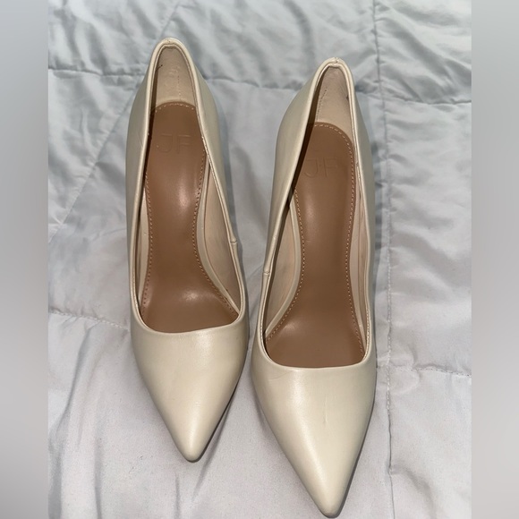 JUST FAB Gisselle Classic Pump Off- White Heels- Size 7 - Picture 1 of 8